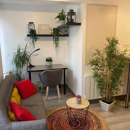Charmant Appartement Proche Du Centre Ville Caen Exterior foto